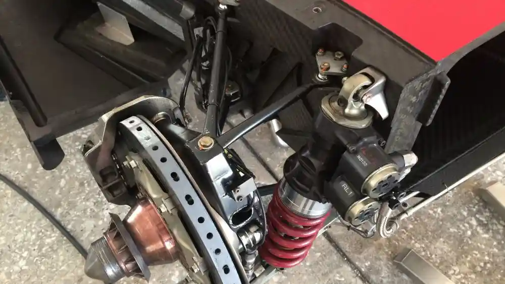 Tips - 3 Hal Yang Dapat Membuat Suspensi Mobil Tetap Awet