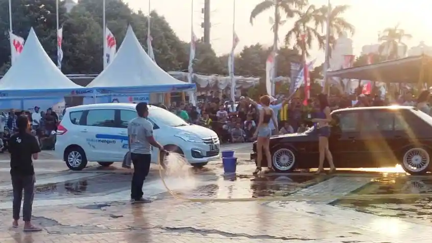 Foto - Aksi Suzuki Di TMED Auto Show 2015