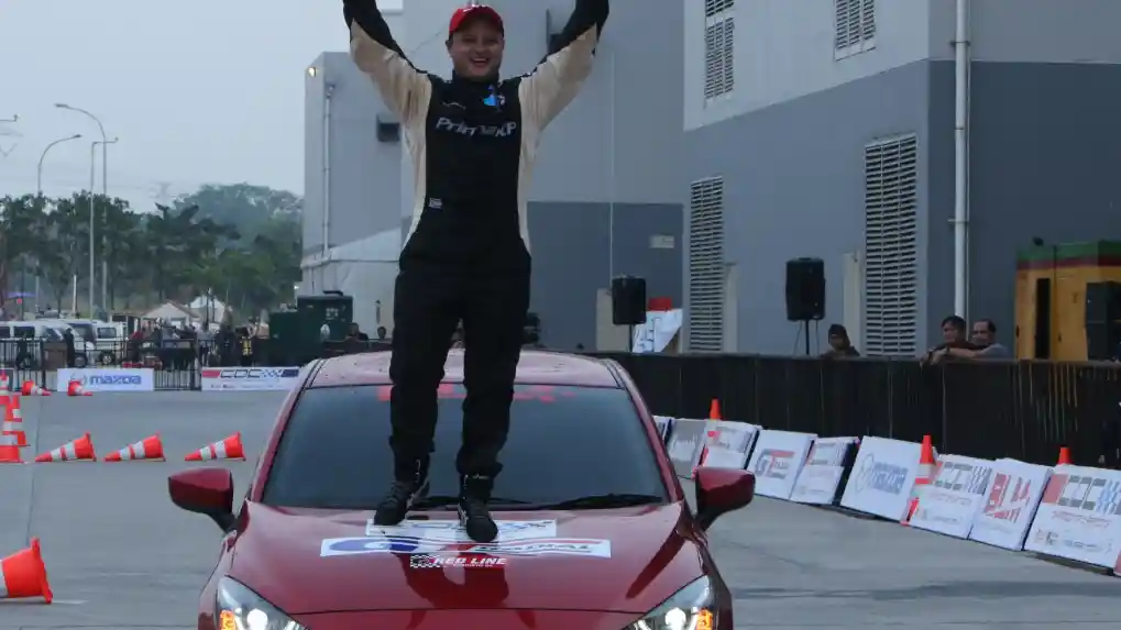 Berita - GIIAS 2015 : Rizal Sungkar Juara Champion Of Champions