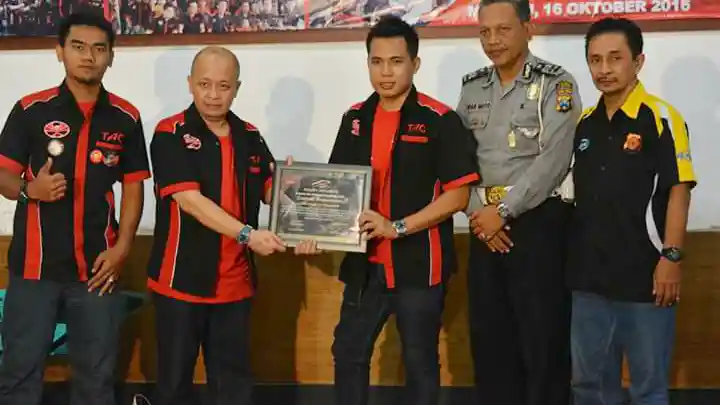 Foto - KOMUNITAS: Toyota Agya Club Resmikan Chapter Bojonegoro