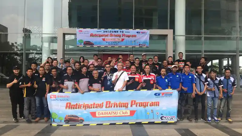 Berita - Daihatsu dan GT Radial Ajak Komunitas Pahami Keselamatan Berkendara