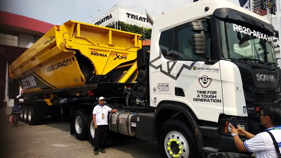 Foto - Mengapa Truk Tanpa Hidung Lebih Populer Di Indonesia?