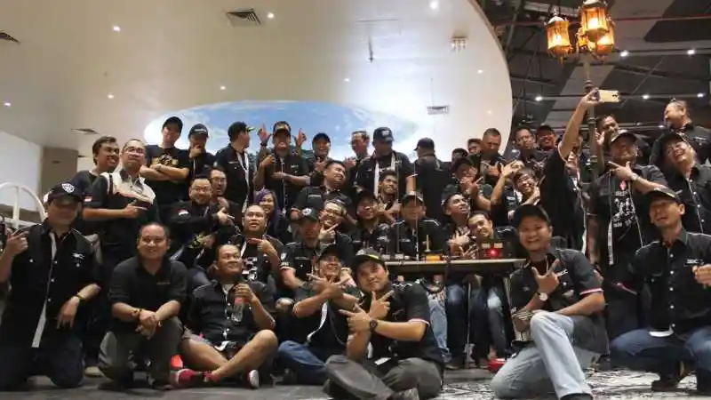 Berita - Komunitas Mobil Warna Hitam Membentuk Divisi RAKOM