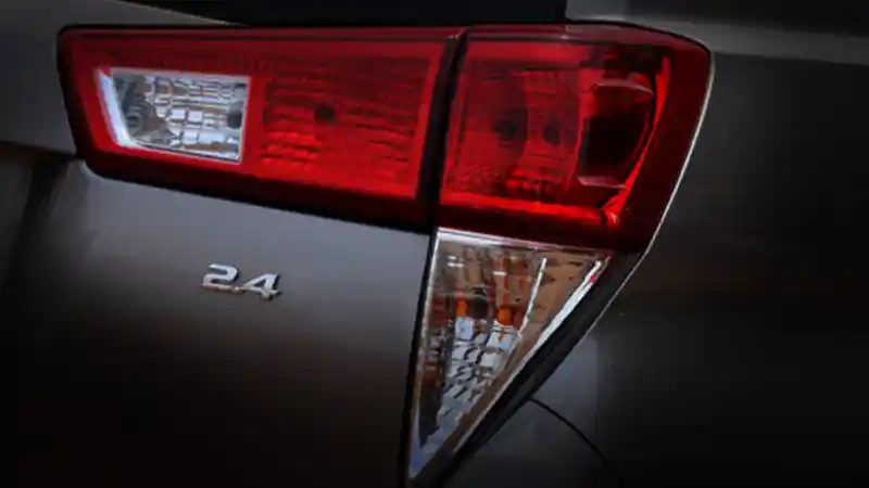 Berita - Bagaimana Nasib Toyota Innova Penggerak Roda Belakang?