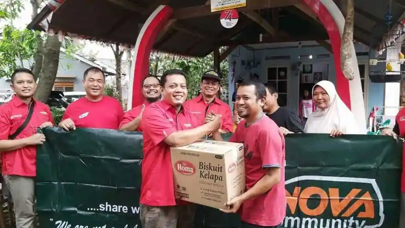 Foto - Komunitas Kijang Innova Gelar Aksi Peduli Korban Banjir