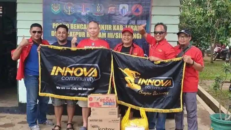 Berita - Komunitas Kijang Innova Gelar Aksi Peduli Korban Banjir