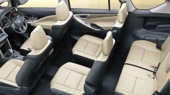 Foto - Toyota Innova dan Fortuner Mendapatkan Facelift di India