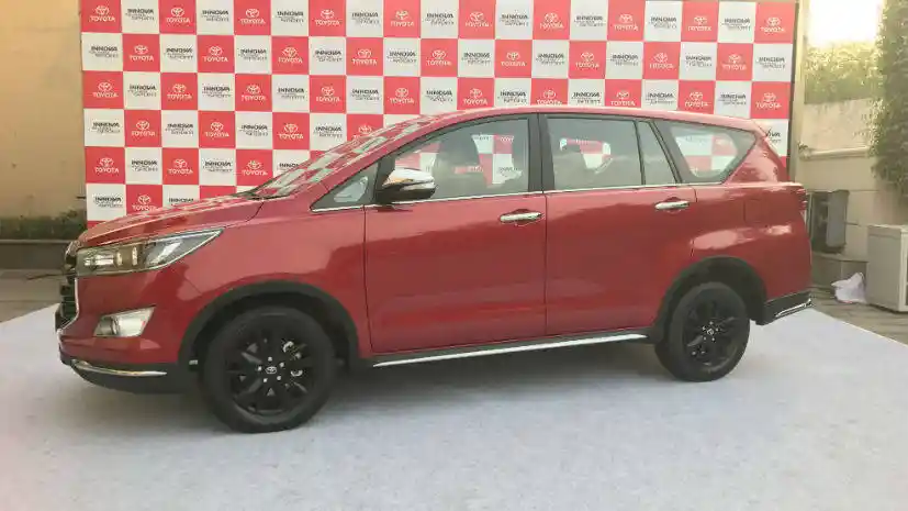 Foto - Toyota Innova Touring Sport Muncul Sebagai Venturer Versi India