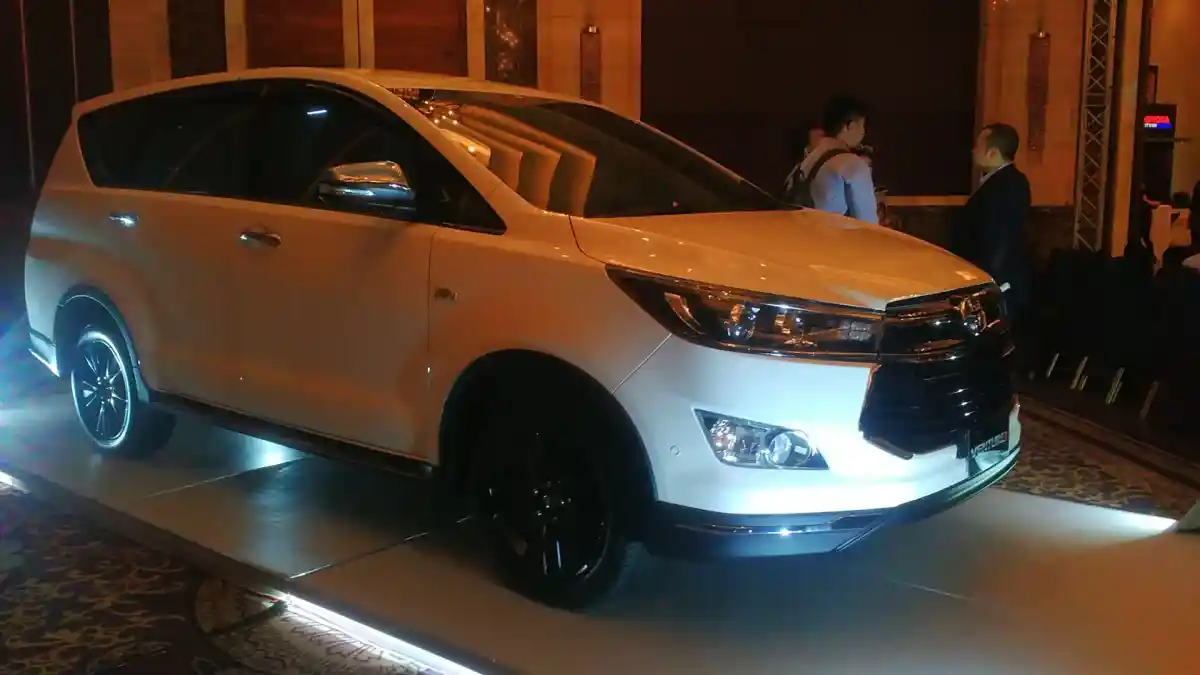 Berita - Toyota Innova Venturer Siap Diekspor Ke Mancanegara