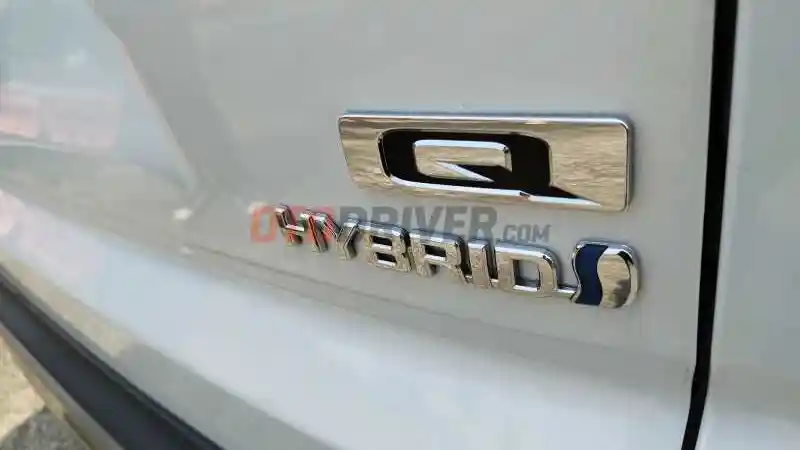 Berita - Toyota Kijang Innova Zenix Bensin dan Hybrid Punya Sistem Rem Beda. Simak Bagian ini 