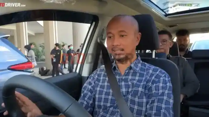 Foto - Duduk Di Baris Kedua dan Ketiga Toyota Kijang Innova Zenix, Ini Opini Kami