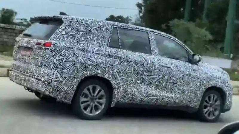 Foto - Innova Zenix dan Toyota bZ4X Akan Diluncurkan Bersamaan