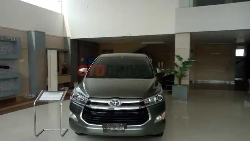 Foto - Kijang Innova Diskon Hingga RP 60 Juta! Ada 4 Konsekuensinya