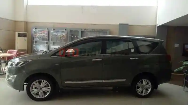 Foto - Kijang Innova Diesel Bakal Disuntik Mati, Begini Kata Pedagang Mobkas