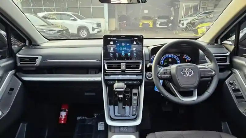 Foto - Toyota Zenix Hybrid Tipe V Jadi Yang Terlaris di Indonesia, Ini Skema Kreditnya Selama 5 Tahun