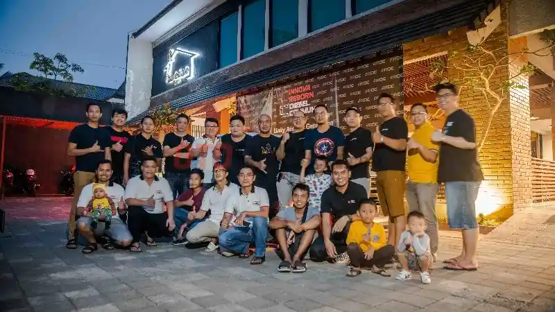 Foto - Komunitas Innova Reborn Diesel Adakan Serbu Yogjakarta