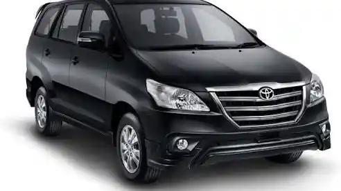 Foto - Pilih Mana, Kijang Innova Baru Atau Lama?