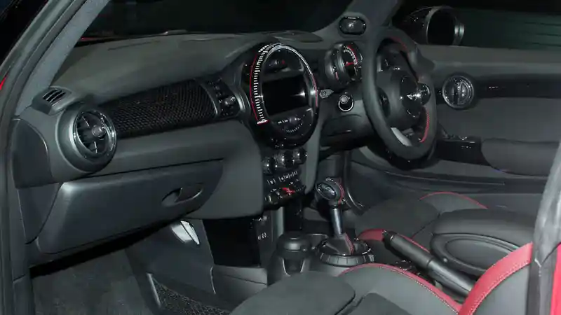 Foto - FIRST DRIVE: MINI Cooper John Cooper Works