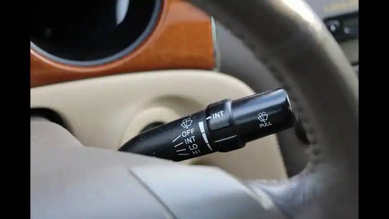 Berita - Intermitten, Fitur Wiper yang Hadir Dari Rasa Jengkel