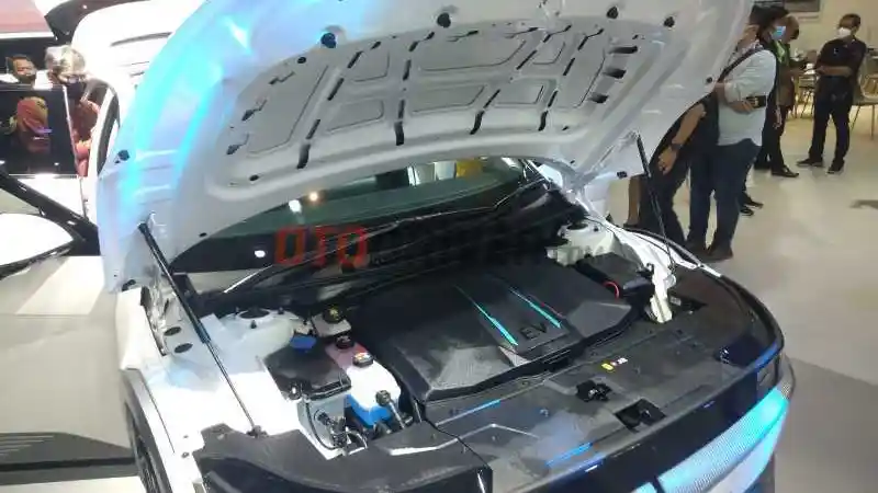 Foto - Menutup Maret 2022, EV Made In Indonesia Resmi Diluncurkan.