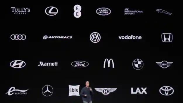 Foto - iPhone 8 dan iPhone X Bisa Wireless Charging di Mobil-mobil Ini