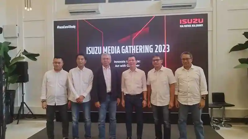 Foto - Isuzu Fokus Jualan Mesin Pencari Cuan