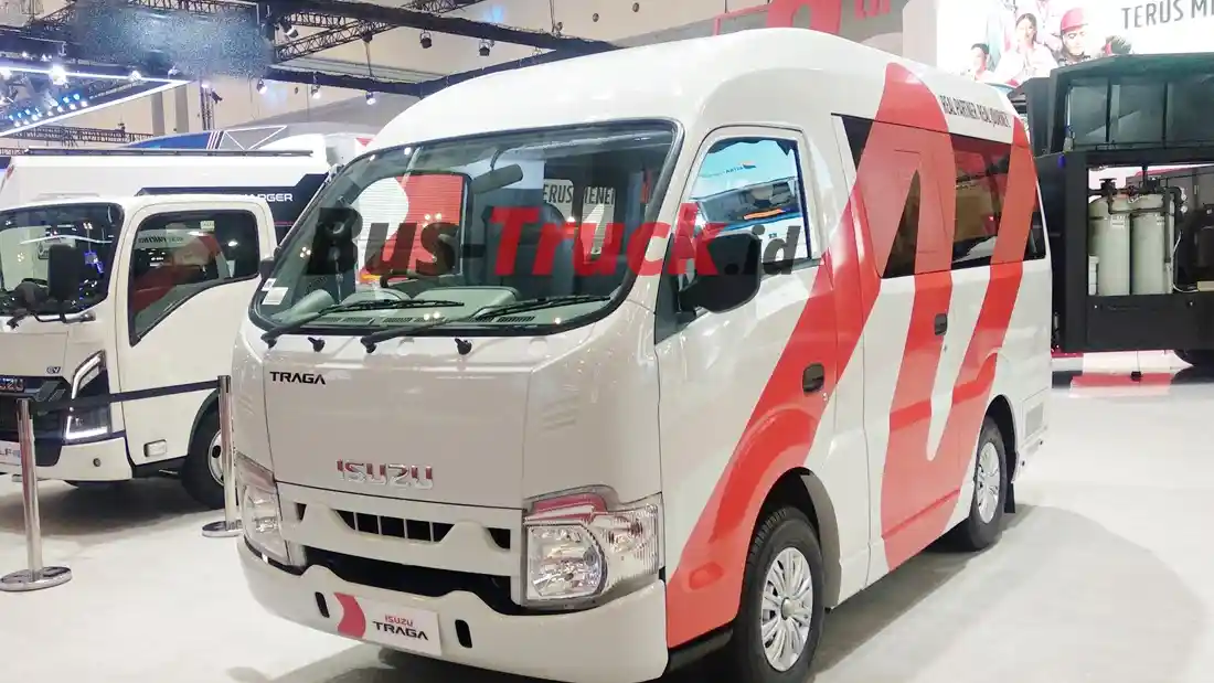 Foto - Isuzu Di Indonesia Sudah 50 Tahun