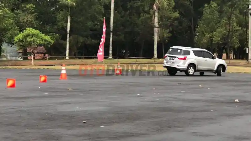 Foto - Keunggulan Diesel Isuzu Digairahkan Oleh Event ini