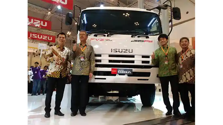Berita - Market Share Isuzu Elf Naik di Tengah Pasar yang Lesu