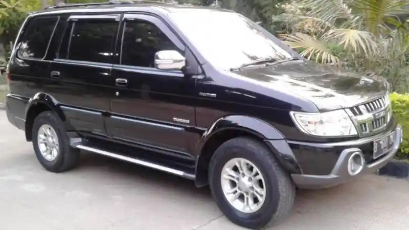 Berita - Masih Tak Percaya Isuzu Panther Masih Diproduksi?