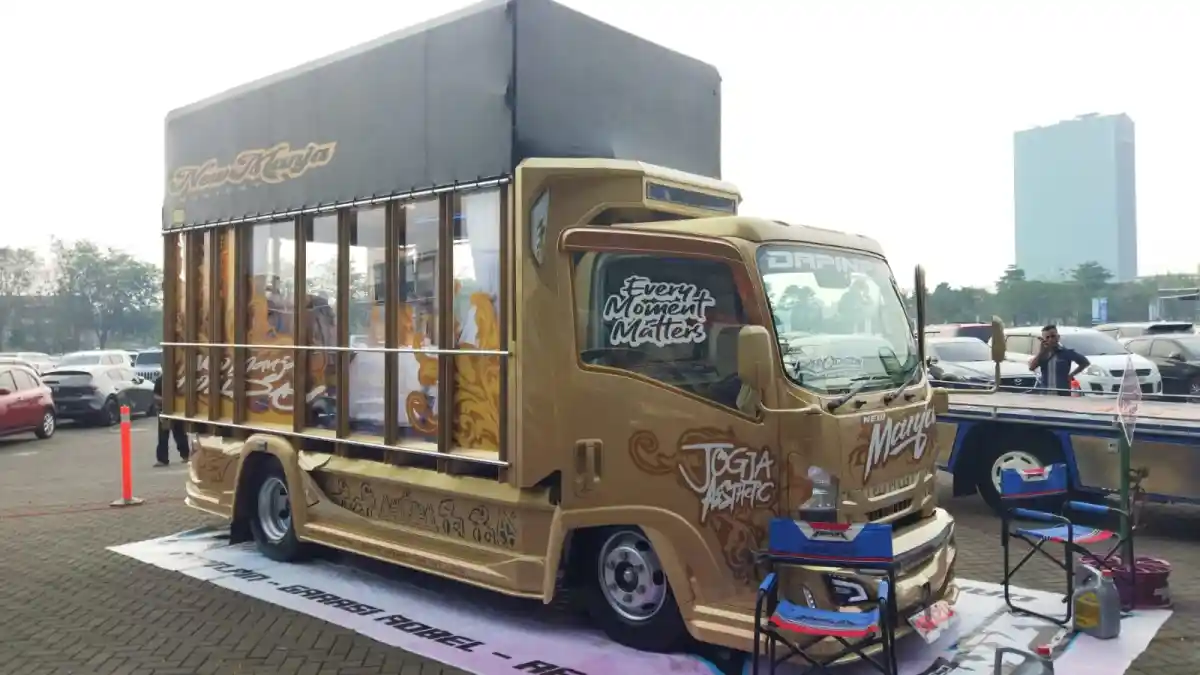 Foto - Adu Kece 10 Finalis Isuzu Real Modification Contest 2023