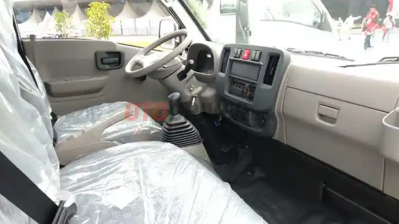 Foto - Isuzu Traga Diekspor Untuk Geser Jeepney