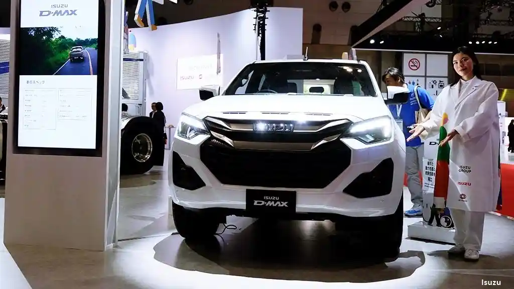 Foto - Ini Barisan Bintang Isuzu Di JMS 2025