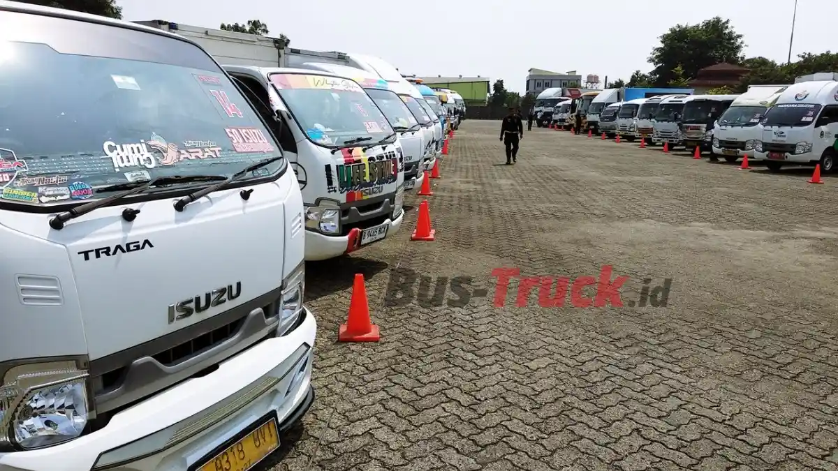 Foto - Isuzu Traga Jadi Lebih Ekslusif Dengan Pilihan Warna Baru