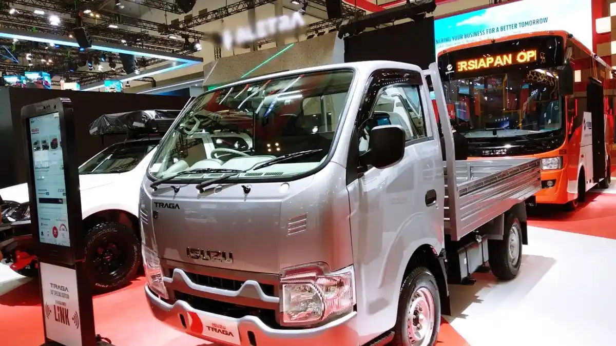 Foto - Isuzu DI GIIAS 2025 Boyong Enam Kendaraan Unggulan