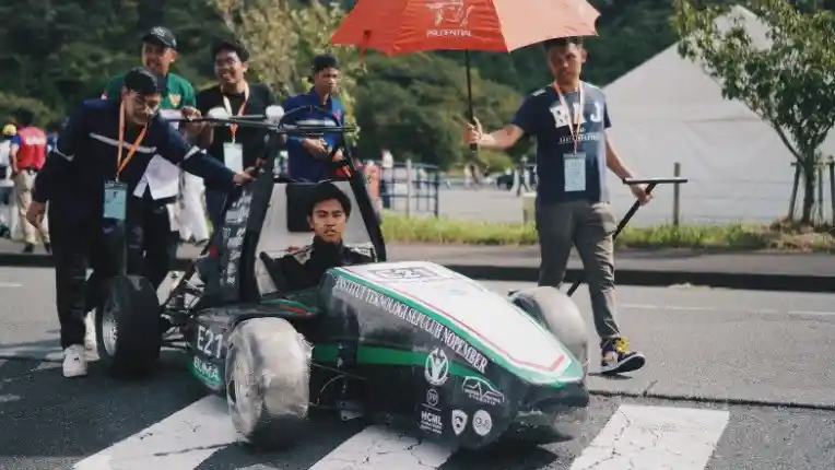 Berita - ITS Semarakkan GIIAS 2024 Dengan Pamerkan Mobil Listrik Karya Anak Bangsa