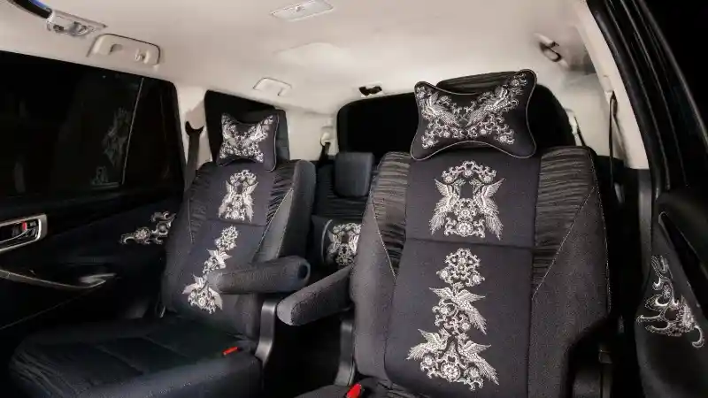 Foto - Innova dan Alphard Batik Edisi Khusus Sudah Bisa Dipesan, Segini Harganya