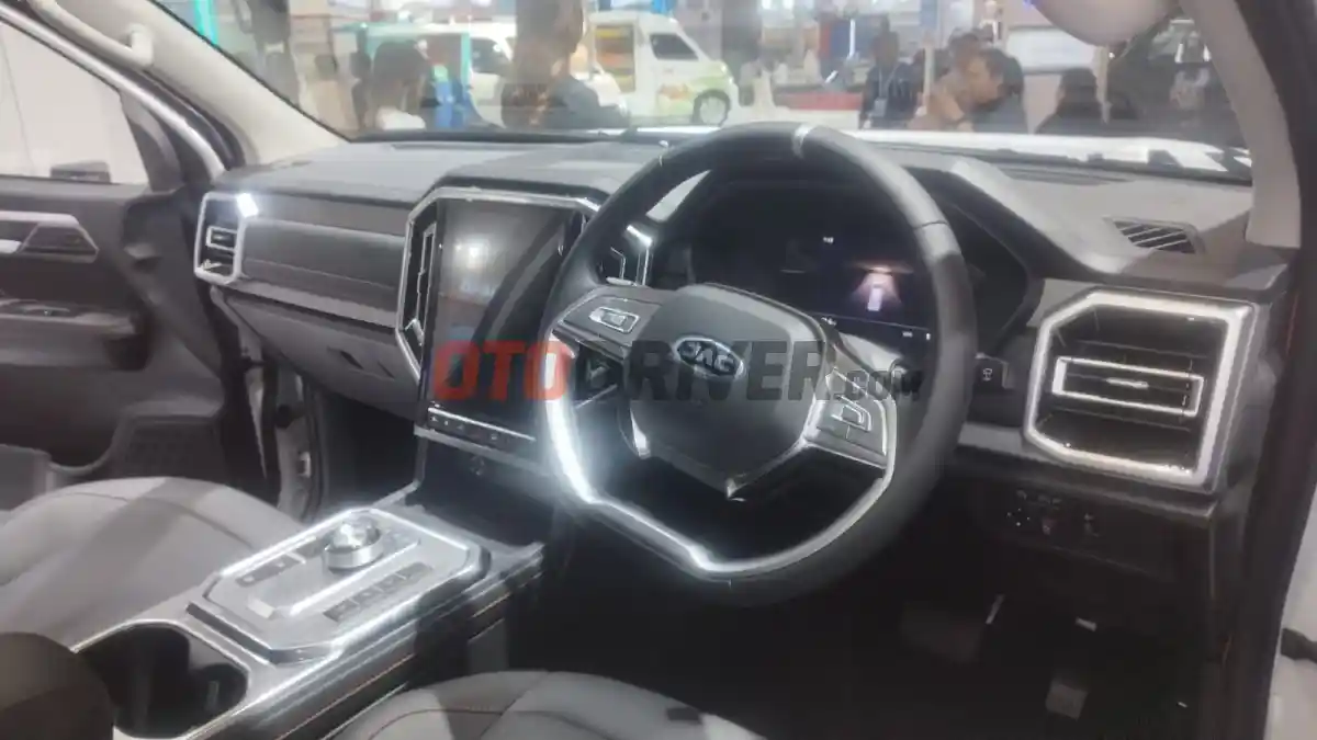 Foto - Mengenal Lebih Dekat JAC Trekker T90 EV, Pionir Dobel Kabin EV Di Indonesia