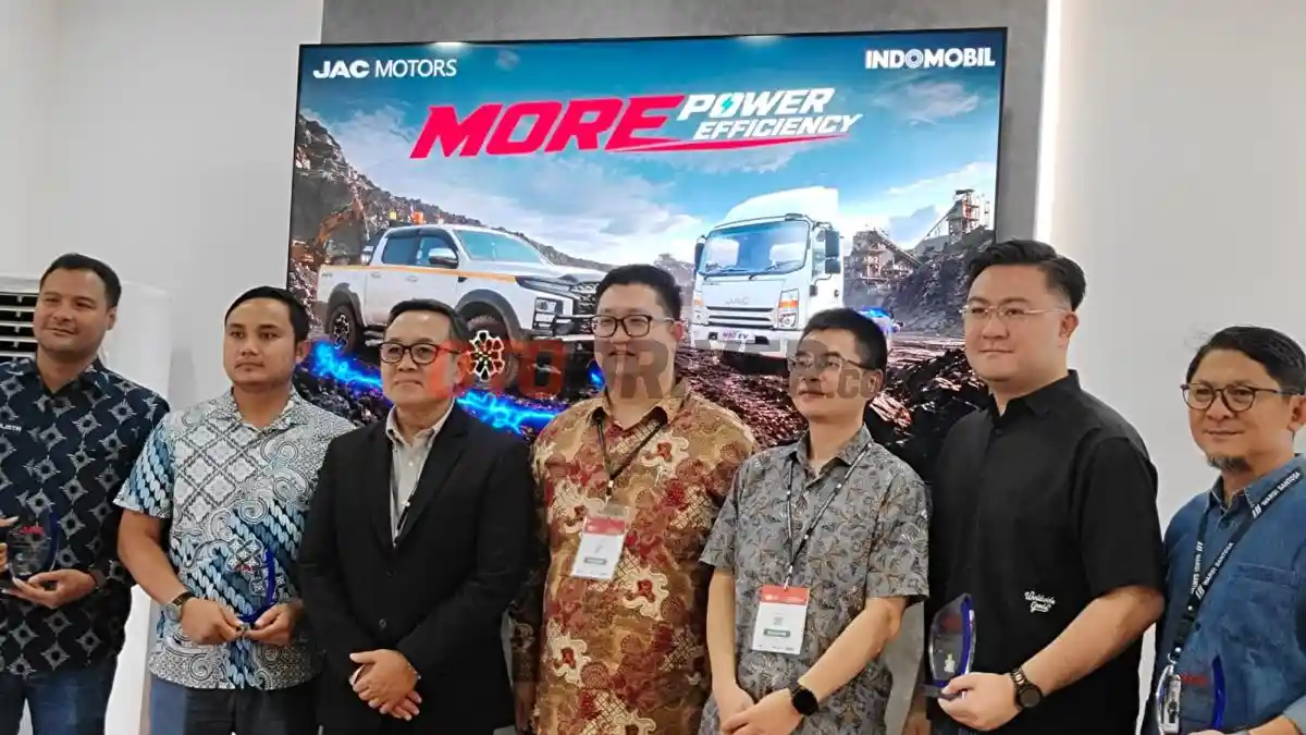 Foto - JAC Trekker T9 EV Dijual Rp 800 Jutaan, Double Cabin Listrik Untuk Tambang
