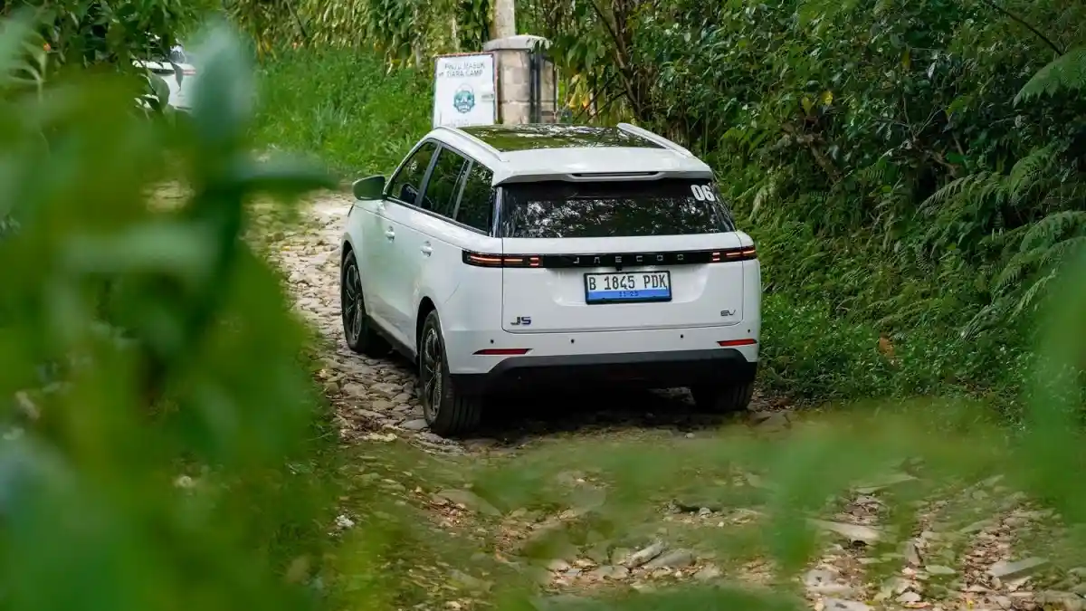 Foto - JAECOO J5 EV Siap Meluncur 3 November, Janjikan Torsi Instan dan Kenyamanan di Segala Medan