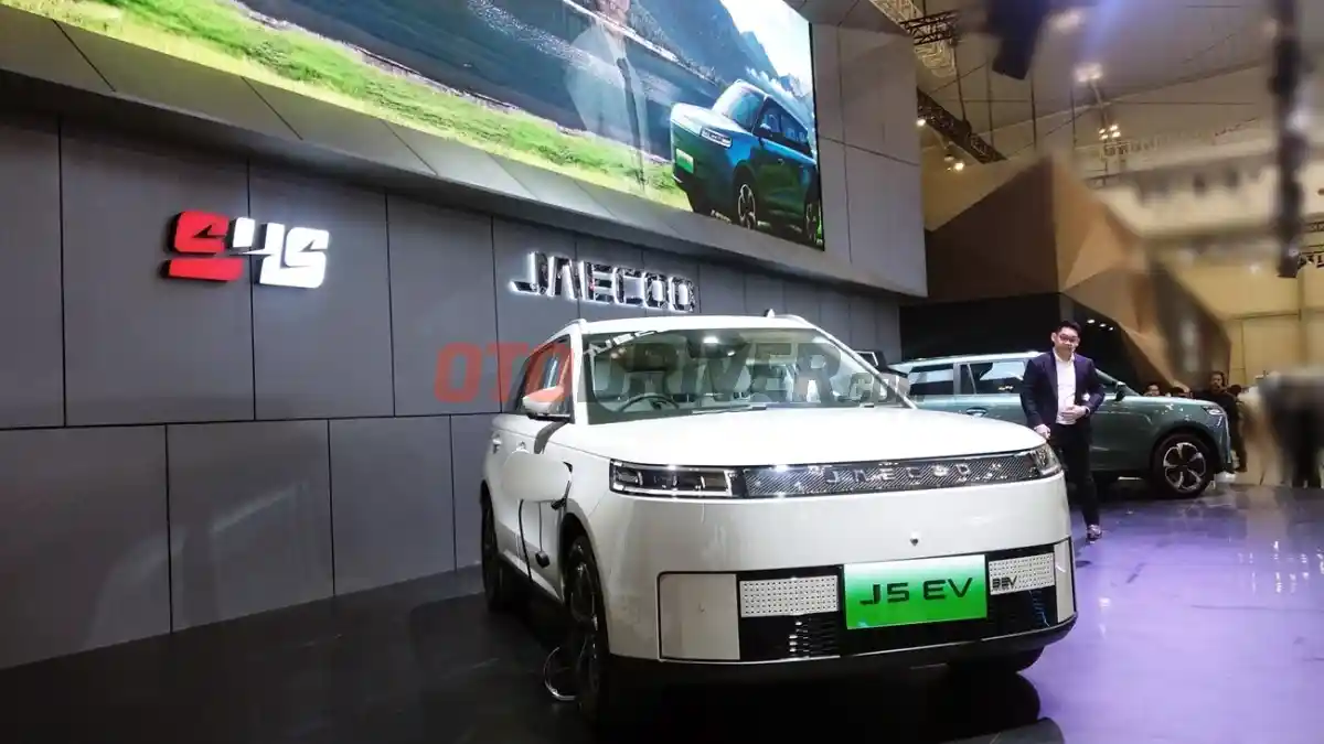 Foto - Jaecoo Luncurkan J5, Harga Booking Mulai Rp 350 Jutaan Di GIIAS 2025