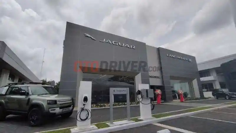 Berita - Jaguar Land Rover Hadirkan Showroom Mewah dan Modern di Jakarta