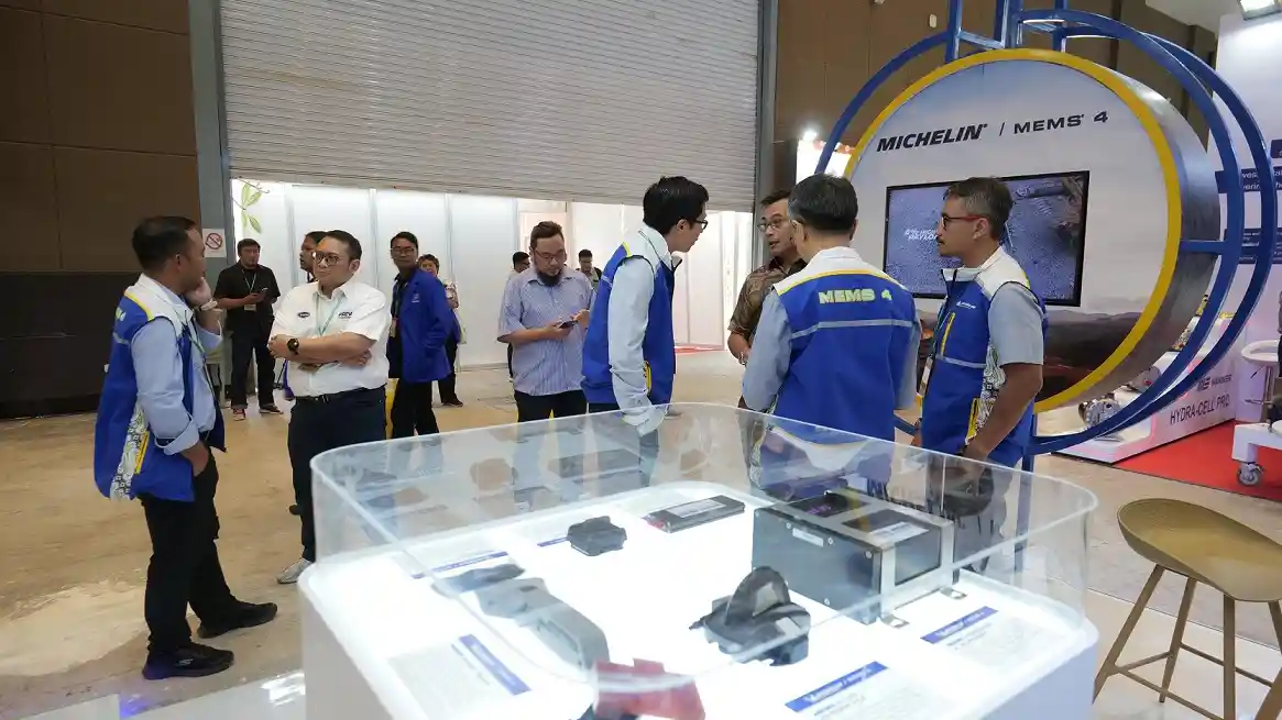 Berita - Michelin Pamerkan Teknologi Monitoring Ban Kendaraan Tambang