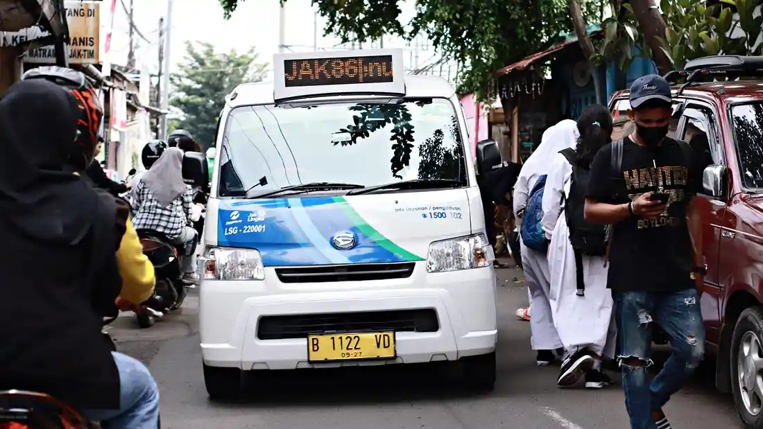 Berita - Jaklingko-MRT-TransJakarta ‘Satu Harga’ Lewat Transaksi Non Tunai