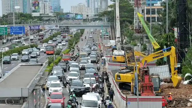 Tips - 6 Tips Melintasi Jalanan Yang Bersinggungan Dengan Proyek 