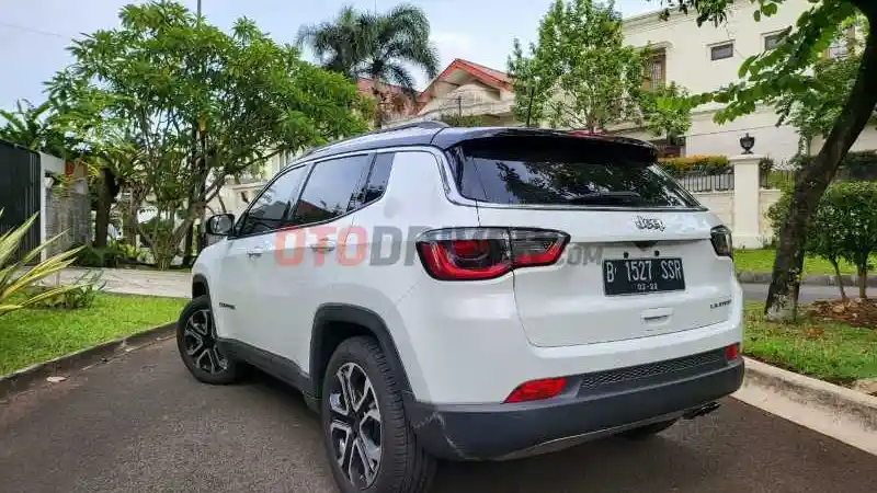 Foto - FIRST DRIVE: Jeep Compass Limited 2021