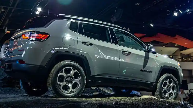 Foto - Jeep Compass Terbaru Dijual Kompetitif, Bisa Bersaing Dengan BMW X3