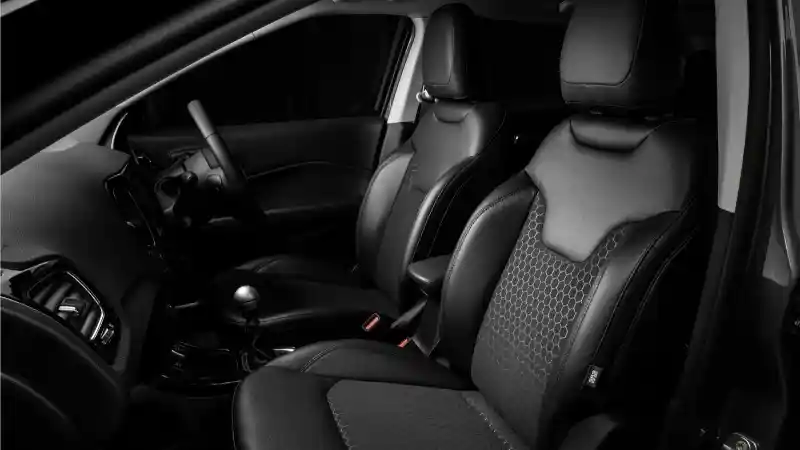 Foto - Jeep Tawarkan Compass Night Eagle Edition, Begini Keunggulannya