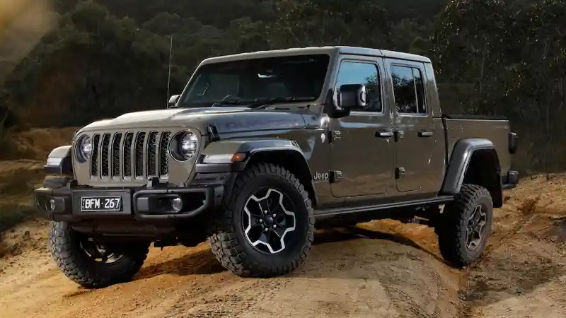 Berita - Jeep Gladiator Pikap Stop Produksi Dihajar Kelangkaan Chip Semikonduktor