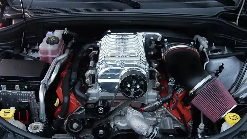 Foto - Jeep Grand Cherokee Trackhawk Bertenaga Super Buas Dijual di Amerika Serikat